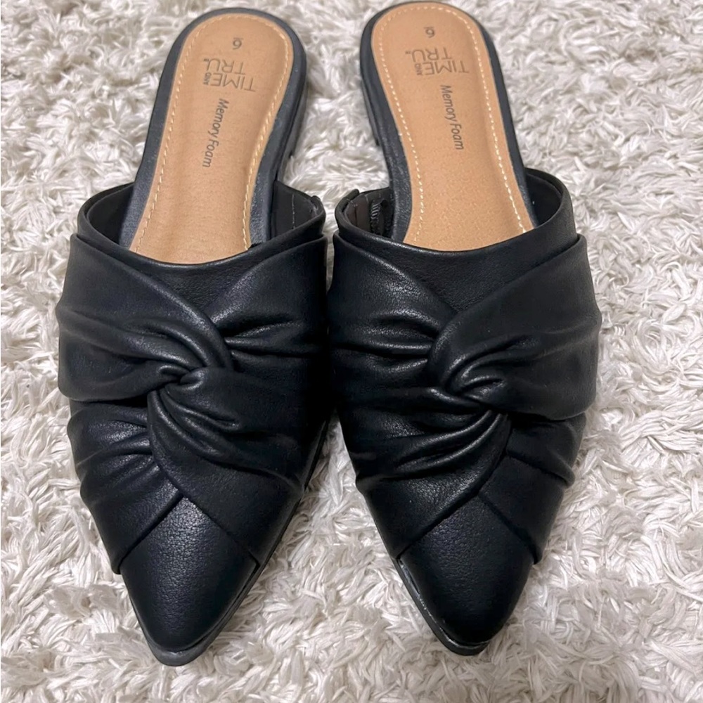 Time & Tru Black Mules